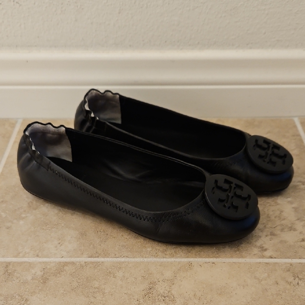 Black Leather Ballet Flats